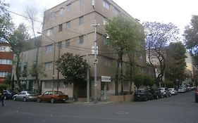 Hotel Polly